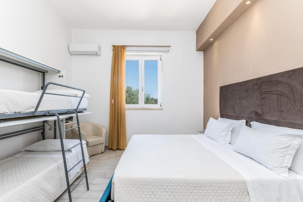 Hotel Reverse Torre Santa Sabina Kültér fotó