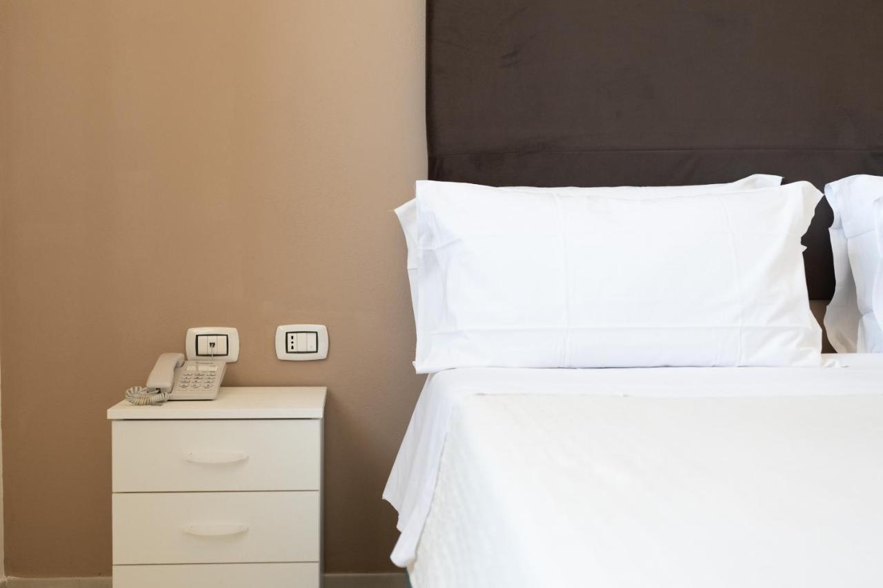 Hotel Reverse Torre Santa Sabina Kültér fotó